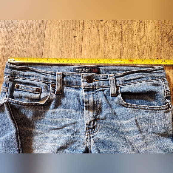 American Eagle Outfitters Womens Jeans Frayed Faded Size 6 P - Picture 6 of 10